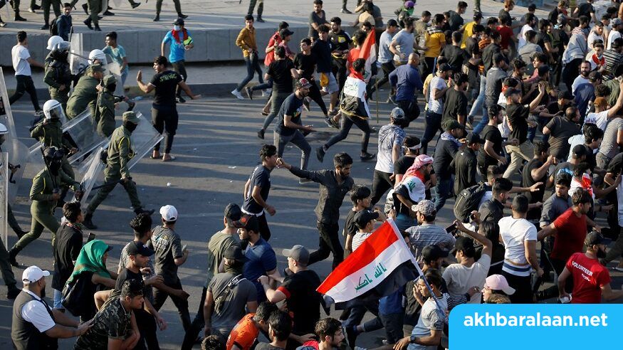 سقوط 11 جريحاً خلال تظاهرات في بغداد احتجاجاً على اغتيال الناشطين