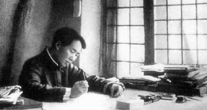 港媒：著名收藏家符春曉稱失竊50億港元藏品 含毛澤東親筆書法 - Sputnik 中國