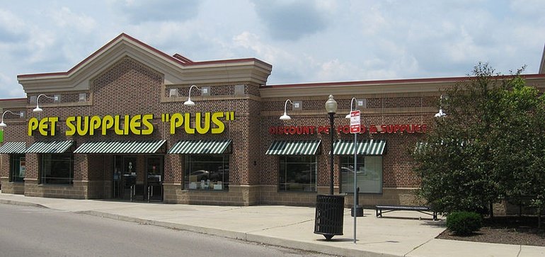 Pet Supplies Plus收购了一些Pet Valu商店