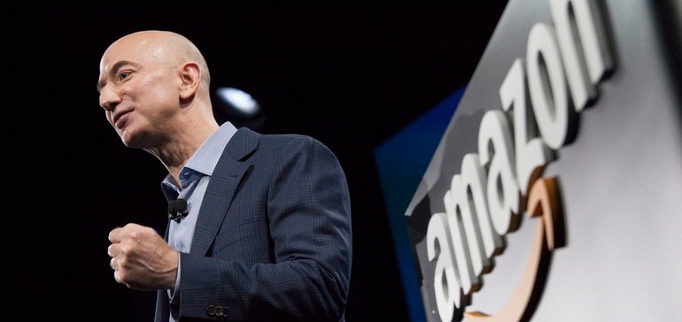 杰夫·贝佐斯（Jeff Bezos）辞去亚马逊首席执行官的职务