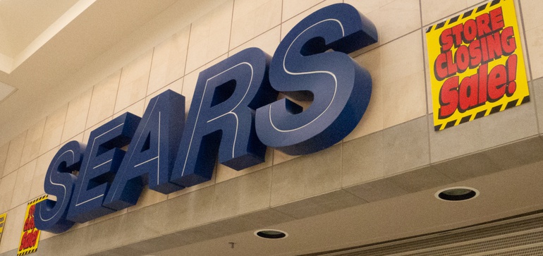 Sears Holdings的外壳仍然处于破产状态，还有8100万美元的缺口