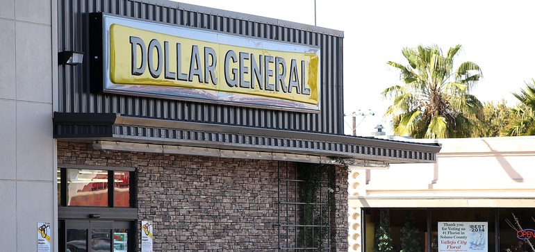 Dollar General 计划在商店快速增长的情况下雇用 5 万名新员工