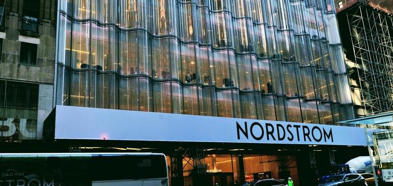 Nordstrom 推出青年大使计划