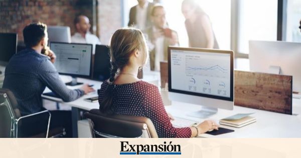 El paro baja en 91.518 personas en abril y el empleo marca mximos desde 2008