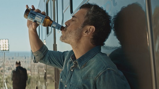 La cinematográfica campaña de Free Damm | Marcas
