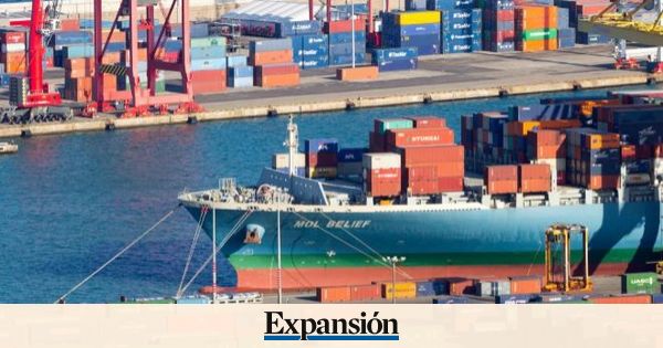 Las exportaciones chinas se desaceleran en abril y crecen un 3,1% interanual