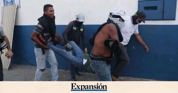 Maduro llama a la Fuerza Armada de Venezuela a mantener "lealtad absoluta"