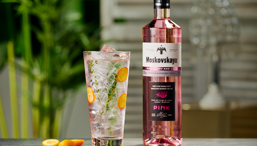 Después de la ginebra rosa, llega el vodka rosa | Marcas