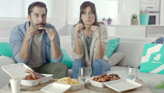 Más de la mitad de los españoles ha comprado comida a domicilio en 2018 | Investigación