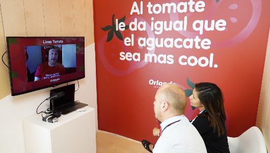 Orlando monta una línea telefónica directa con los habitantes de un pueblo 'slow' | Marcas