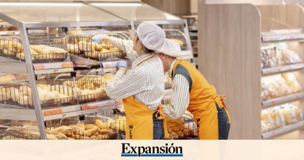 La confianza del consumidor baja en julio y vuelve a situarse en negativo