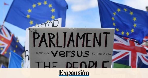 El Gobierno convoca para maana una reunin extraordinaria por el Brexit