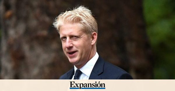 El hermano de Boris Johnson deja el Gobierno ante el caos provocado por el Brexit