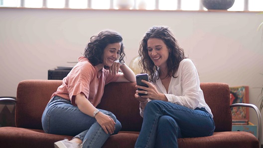 Una marca de leche infantil crea un manual para madres | Marcas