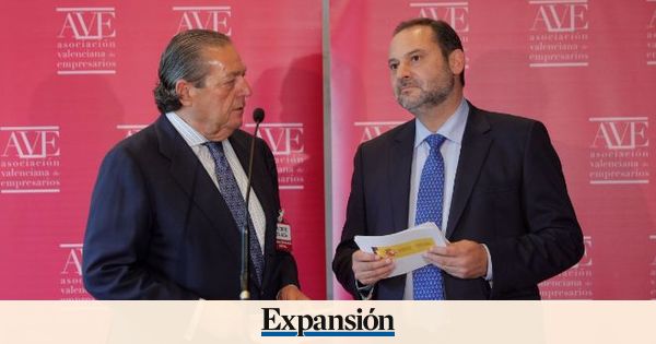 Ábalos asegura que hoy convocarán una nueva reunión con Podemos pese a su "mala fe"