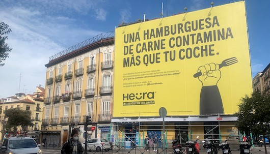 Heura abre debate a través de esta campaña de exterior