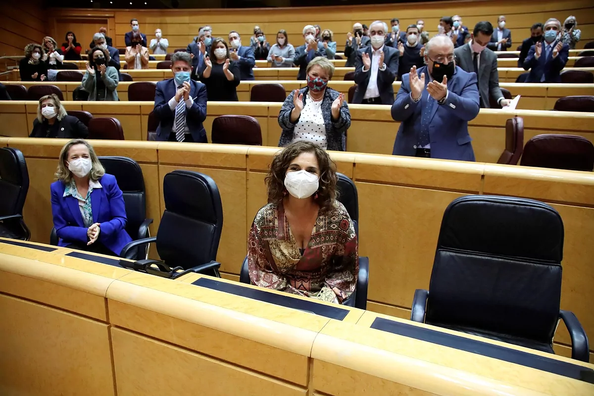 Las empresas adelantan dividendos y bonus para sortear el golpe fiscal de 2021