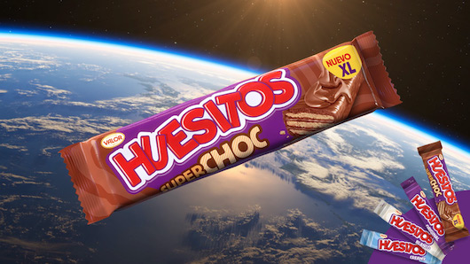 Huesitos presenta su última novedad con televisión y ‘tiktokers’