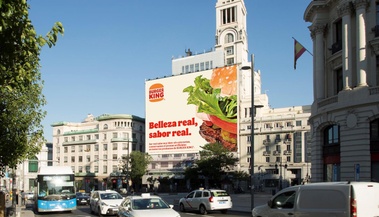 Burger King abraza el movimiento de la belleza real e instala su primera lona gigante en Madrid