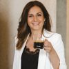 Claudia Ayats, con una de las máquinas