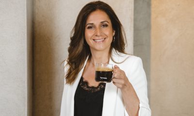 Claudia Ayats, con una de las máquinas