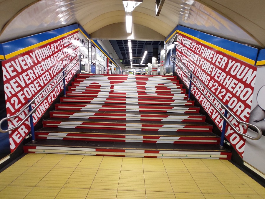 Campaña de la nueva fragancia de Carolina Herrera en el Metro de Madrid