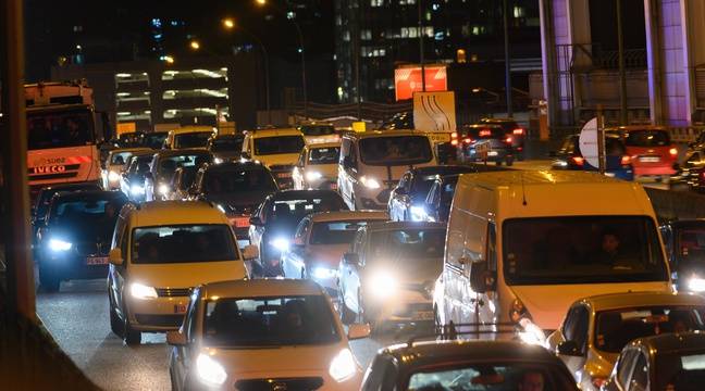 400 kilomètres de bouchons dimanche soir, le couvre-feu dans le viseur