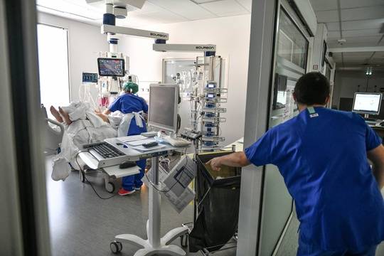 Plus de 5.600 malades en réanimation