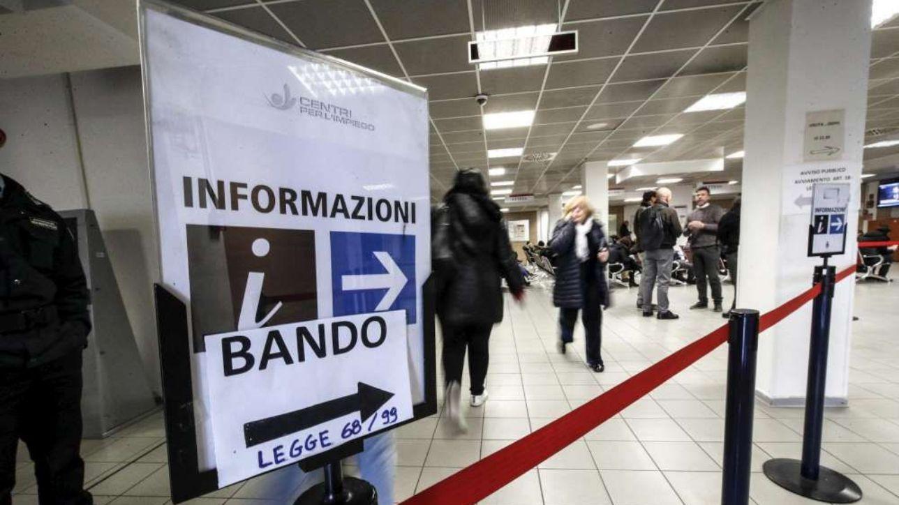 Reddito di cittadinanza, i navigator campani in sciopero della fame da lunedì