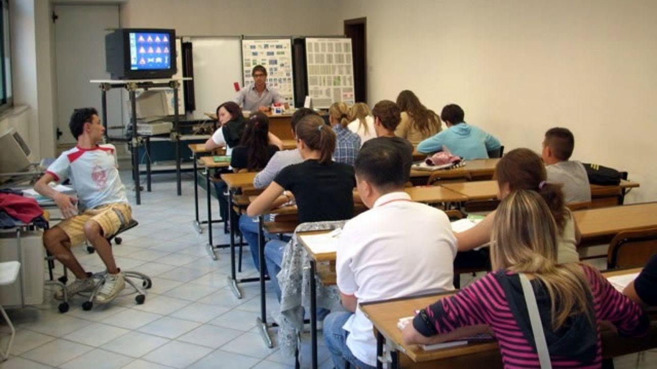 Autoscuole, stop a esenzioni Iva: la patente costerà il 22% in più