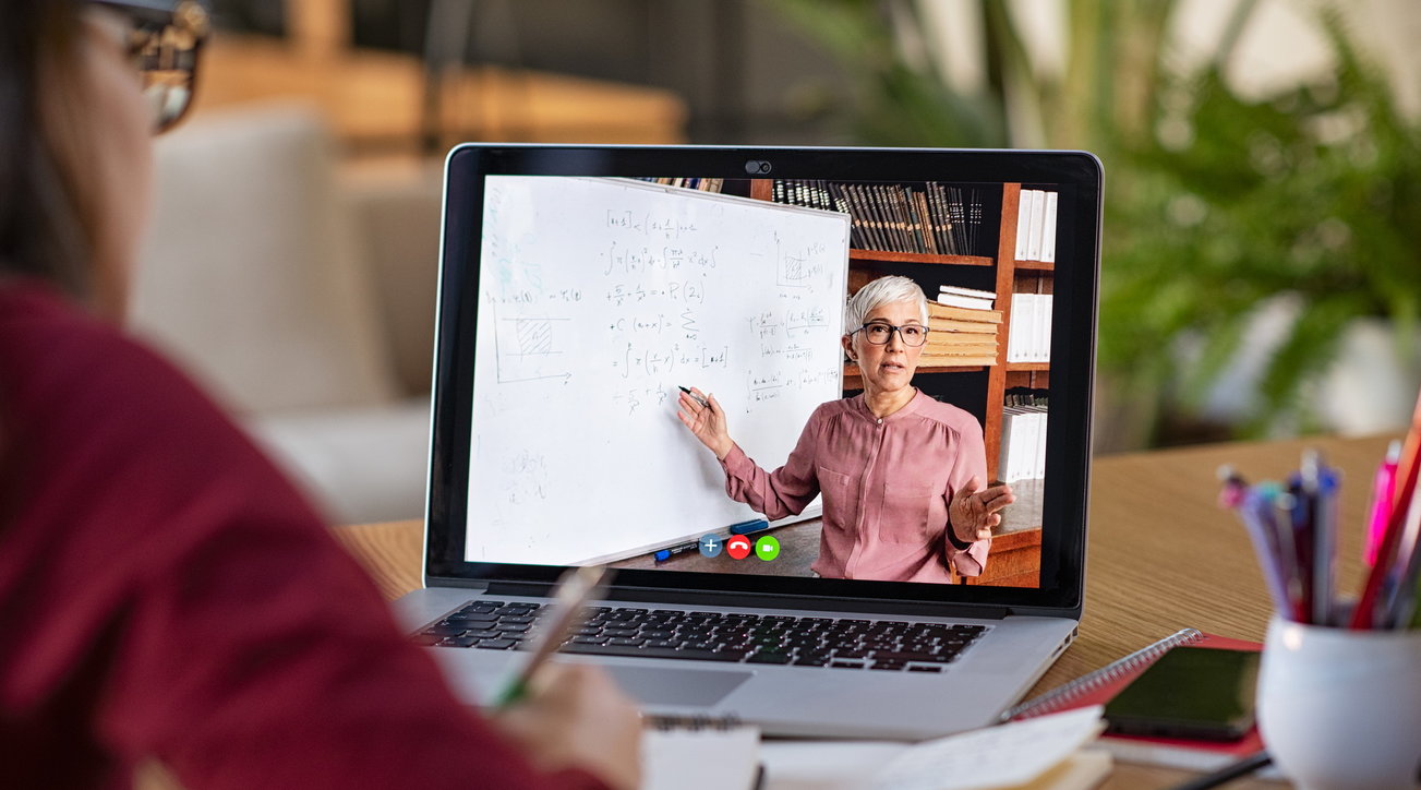 Boom della formazione online per studenti e aziende: quali sono le migliori piattaforme per aggiornarsi?