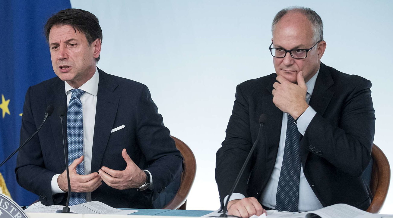 Bozza Manovra, legge di Bilancio da 38 miliardi: dal blocco ai licenziamenti al rinnovo della cassa integrazione