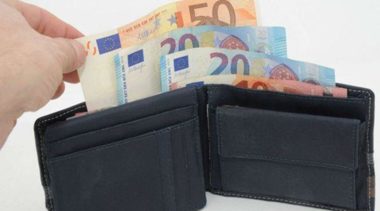 Manovra, in bozza entrano gli sgravi per l'assunzione delle donne