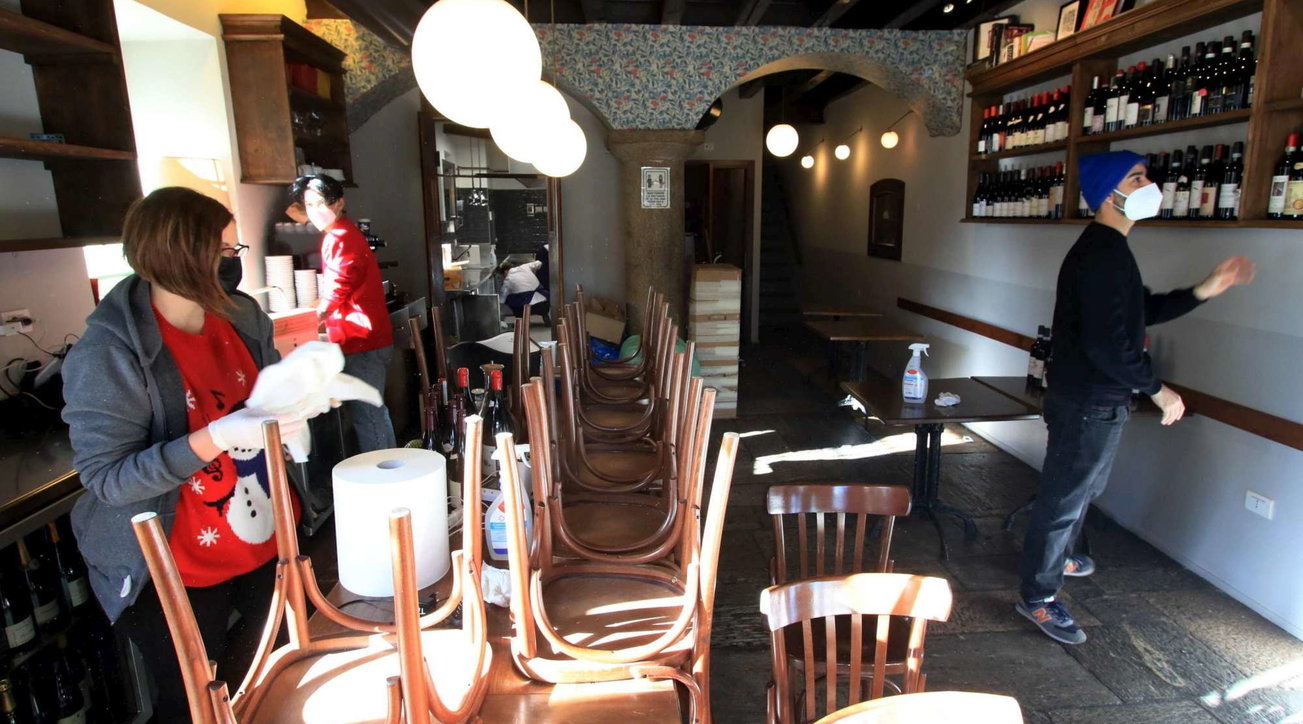 Confcommercio: "Nel 2021 un'impresa di ristorazione e alloggio su 4 chiuderà causa Covid"