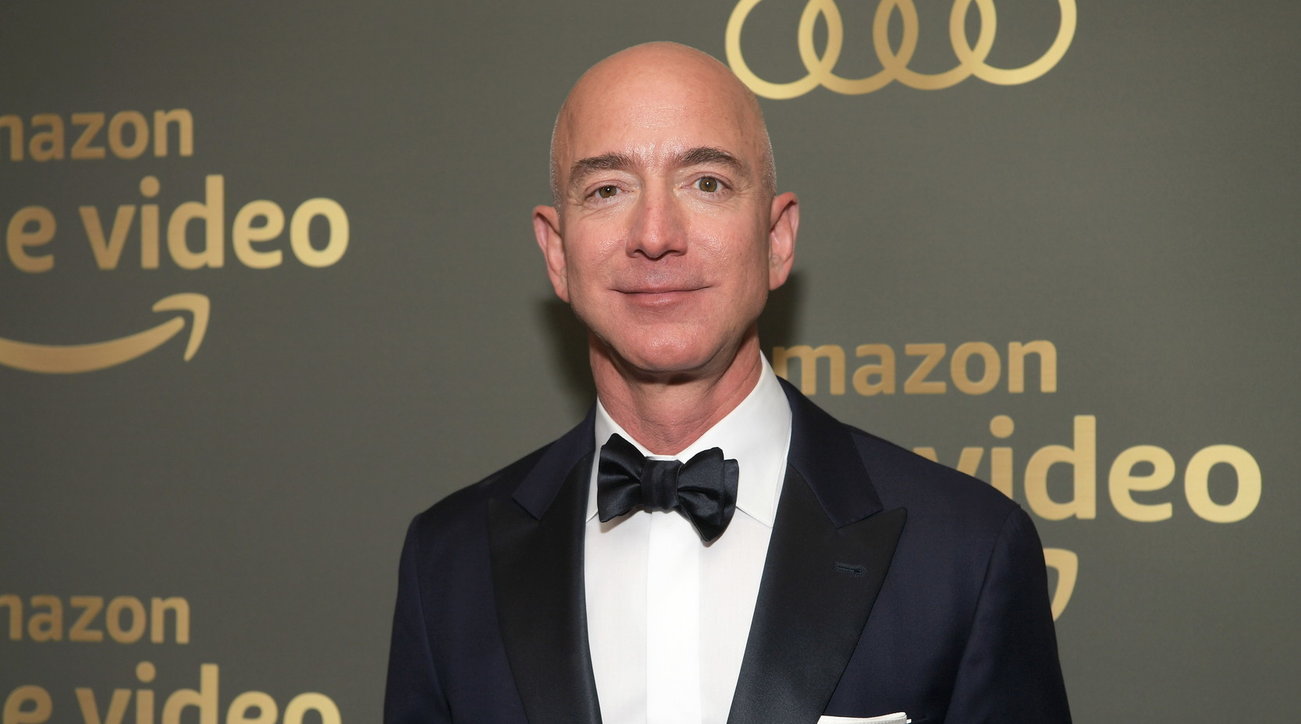 Jeff Bezos torna ad essere il più ricco del mondo, superato Elon Musk