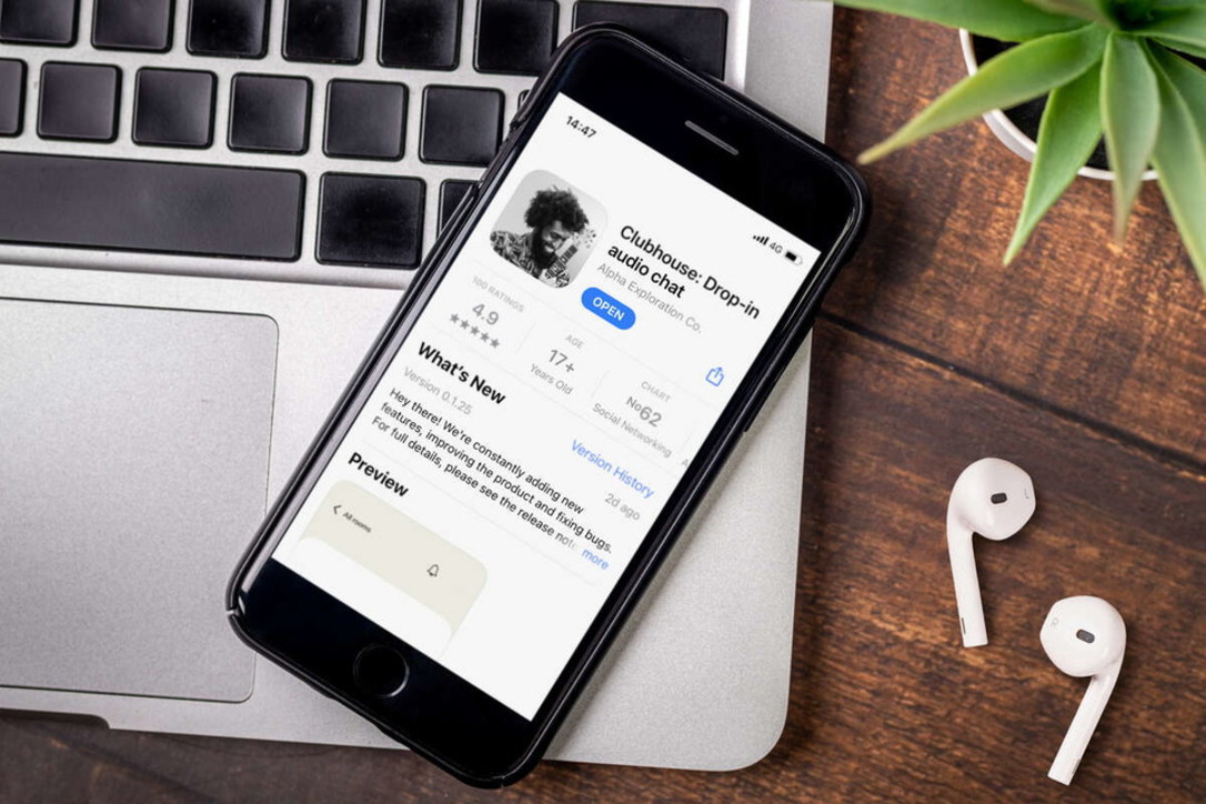 Clubhouse lancia la monetizzazione per i creatori di contenuti