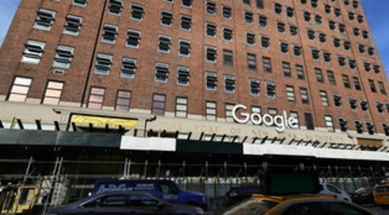 Google invita i dipendenti a tornare a lavorare in ufficio: da settembre smart working solo su richiesta