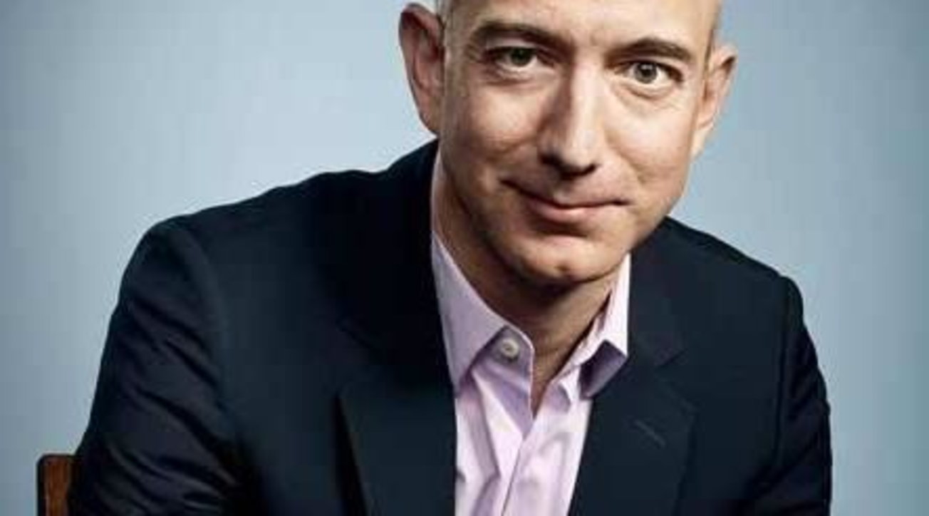 Amazon, Jeff Bezos lascerà l'incarico come a.d.: al suo posto Andy Jassy