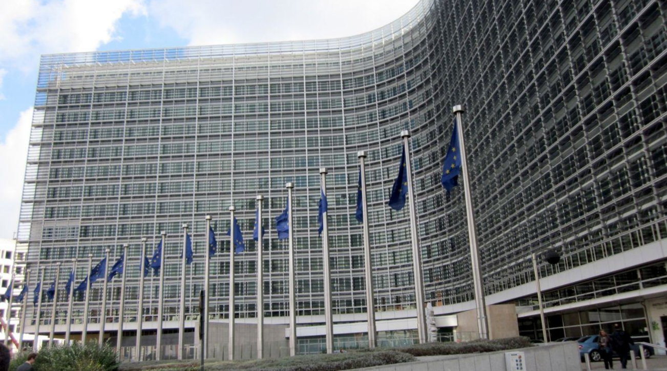 Ue e Usa verso la fine delle battaglie commerciali: via i dazi sui metalli
