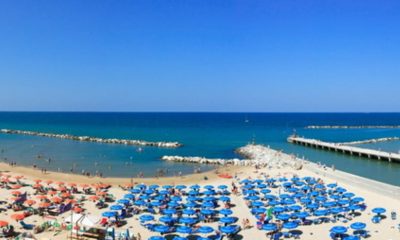 Vacanze, raffica di rincari: il Codacons lancia l'allarme