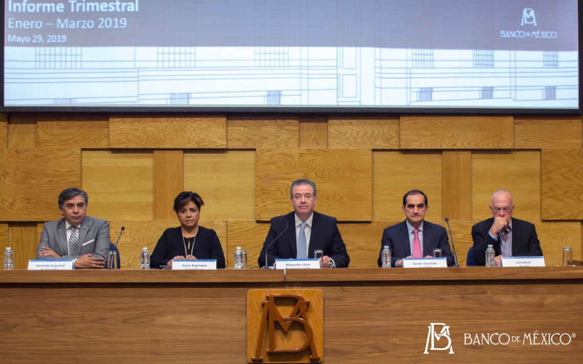 Banxico recorta crecimiento para este año, no pasará de 1.8%