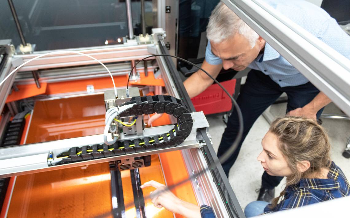 Canoo revela prototipo de vehículo eléctrico