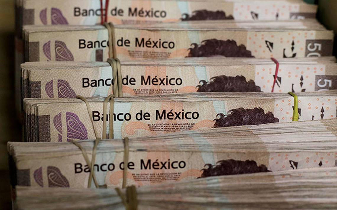 Bolsa y peso siguen a la baja tras anuncio de calificadoras