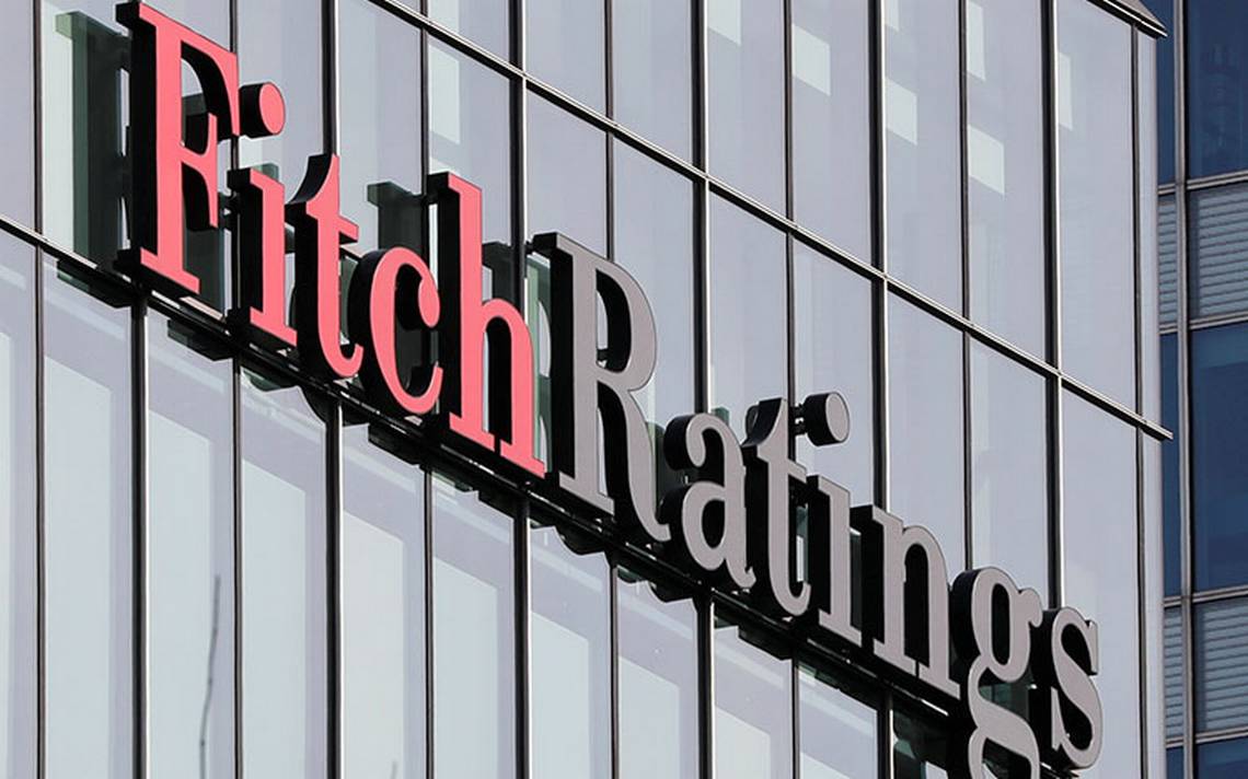 Fitch recorta calificación de México