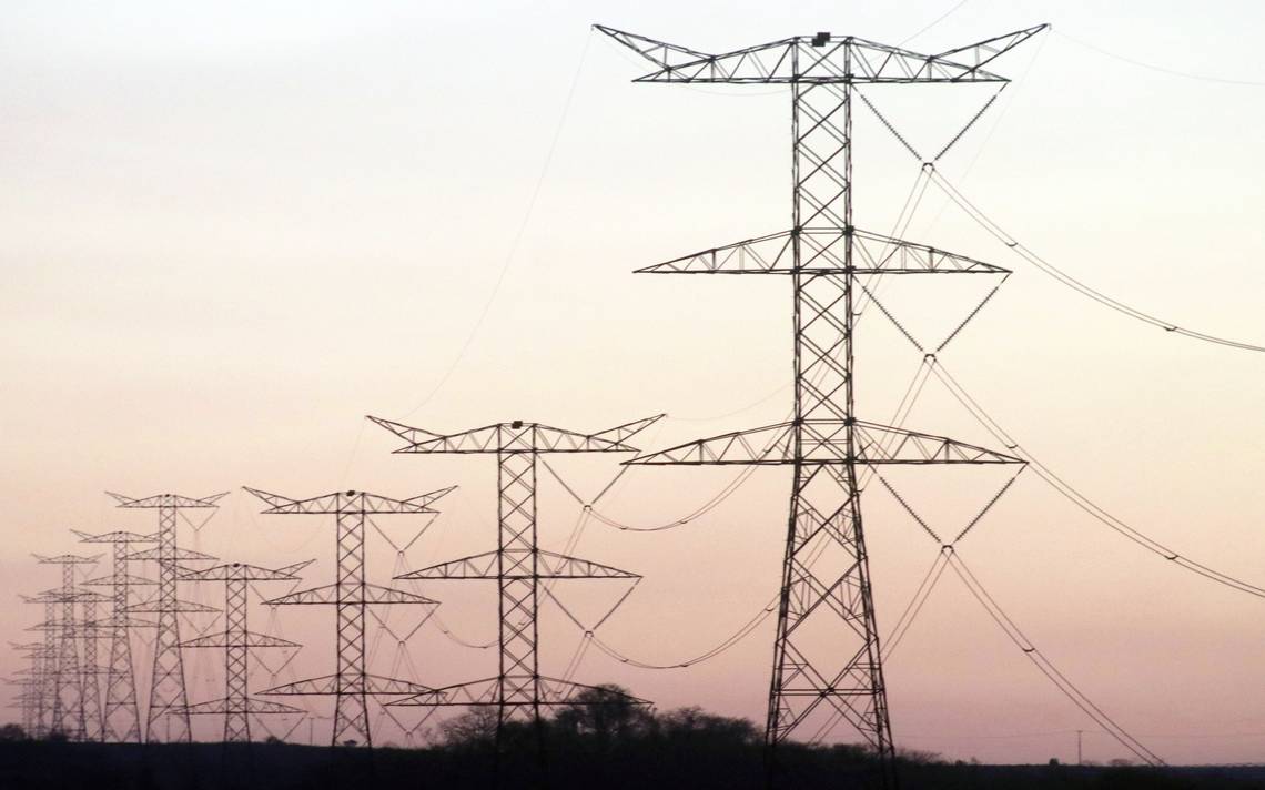 Urge reforzar transporte de electricidad, dice Fitch