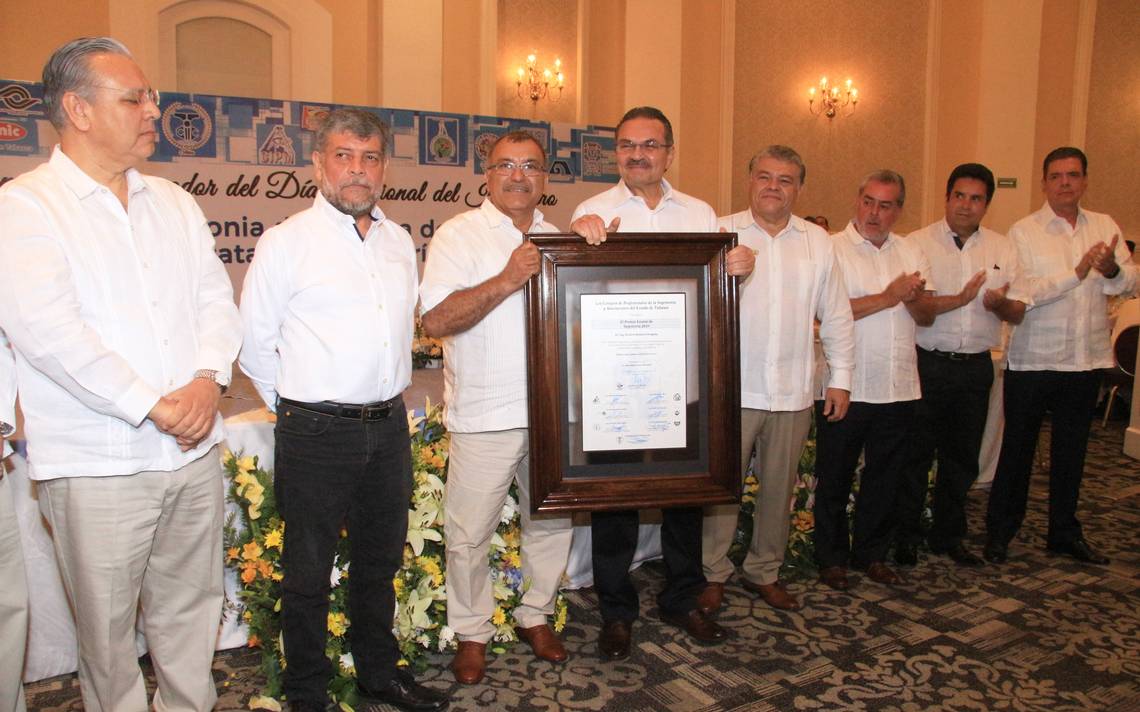 Octavio Romero elude Plan de Negocios en Pemex