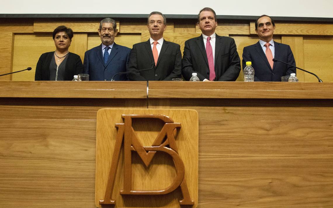 Se asoma recesión en junta de Banxico