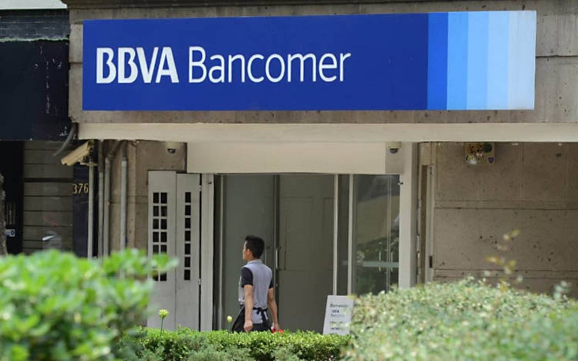 Usuarios de BBVA reportan fallas en app y cajeros