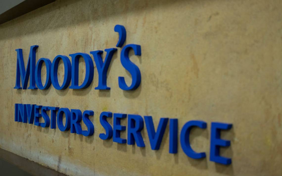 Moody’s ve probable recorte a la calificación de México