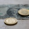 Peso cae por preocupaciones tras salida de jefe banco central Turquía